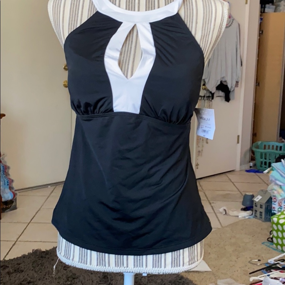 Ladies swimsuit top new with tags